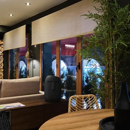 El Harapan - Refugiate En La Selva A Pie De Playa - Grupo Querbes * Gijón